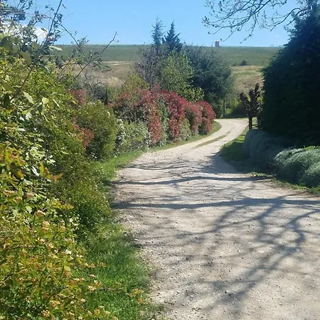 Les Du Bret Holiday home *