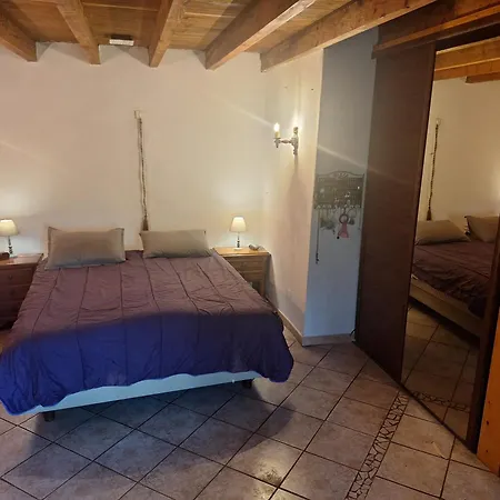 Les Du Bret Holiday home *
