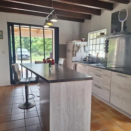 Les Du Bret Holiday home *